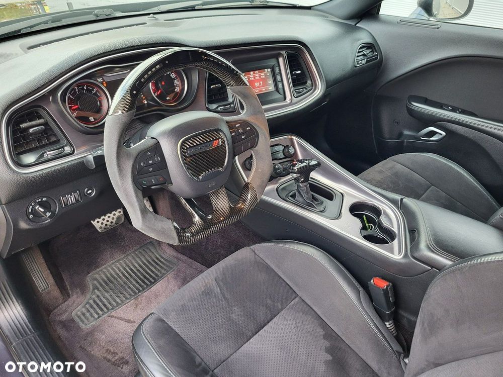 Dodge Challenger - 20