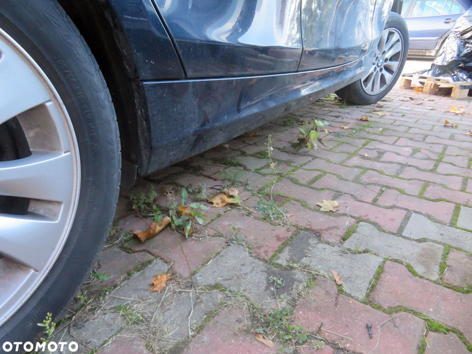 LISTWA PROGOWA PRAWA 1 E87 LIFT 5D HB A35  BMW 2007-2011 - 1