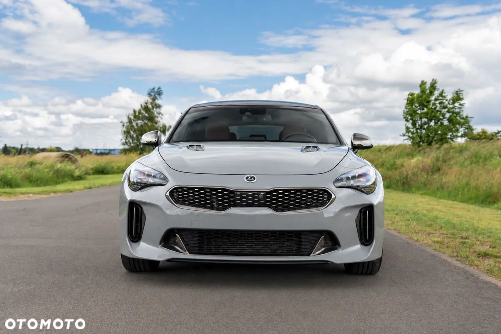 Kia Stinger - 4