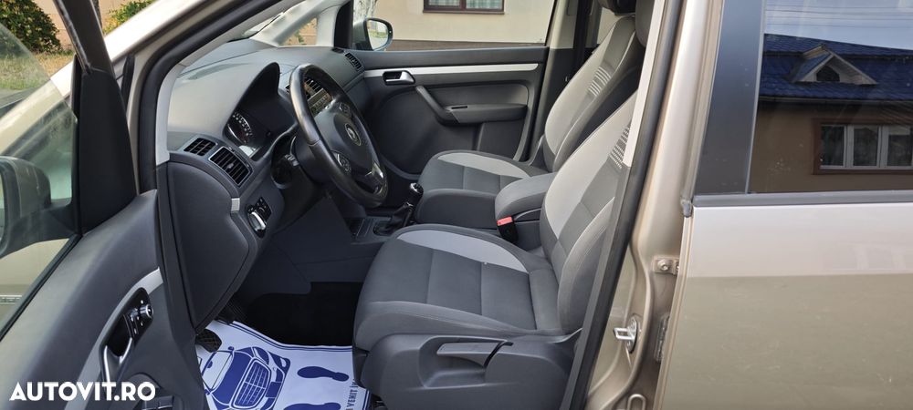 Volkswagen Touran - 6