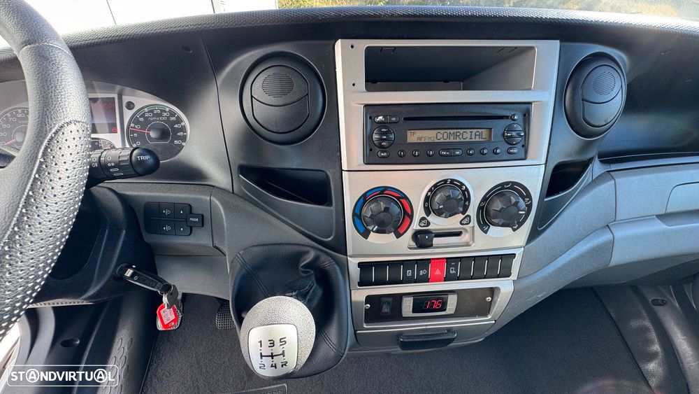Iveco Daily 2.3 35C13 C/ Frio C/ Plat Elevatoria - 7