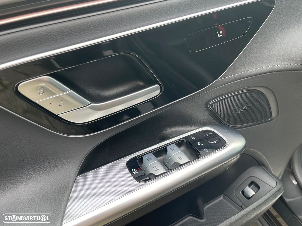 Mercedes-Benz EQE 300 Edition Electric Art - 26