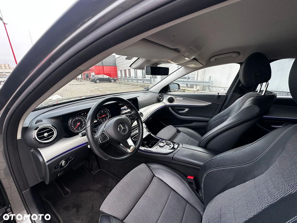 Mercedes-Benz Klasa E 220 d 9G-TRONIC - 17