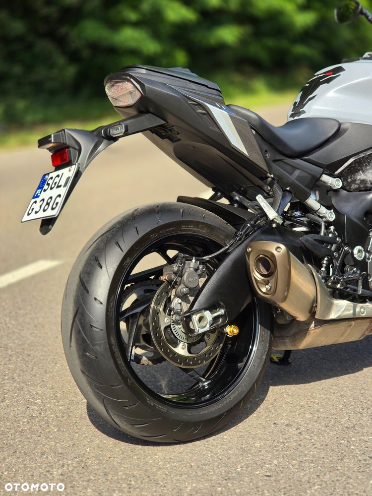 Suzuki GSX 1000 - 29