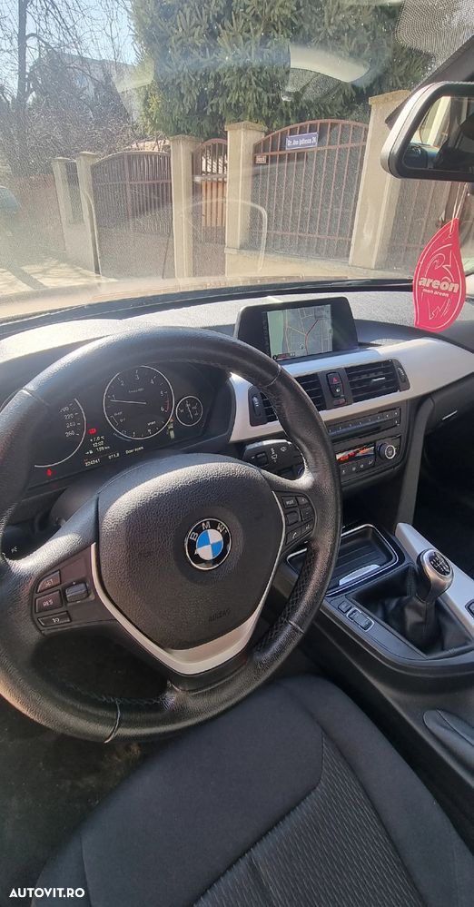 BMW Seria 3 320d Efficient Dynamic Edition Sport Line - 5