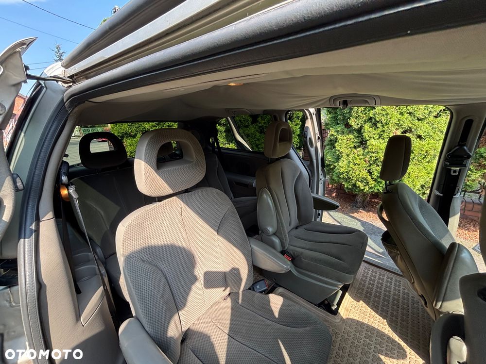 Chrysler Grand Voyager - 17