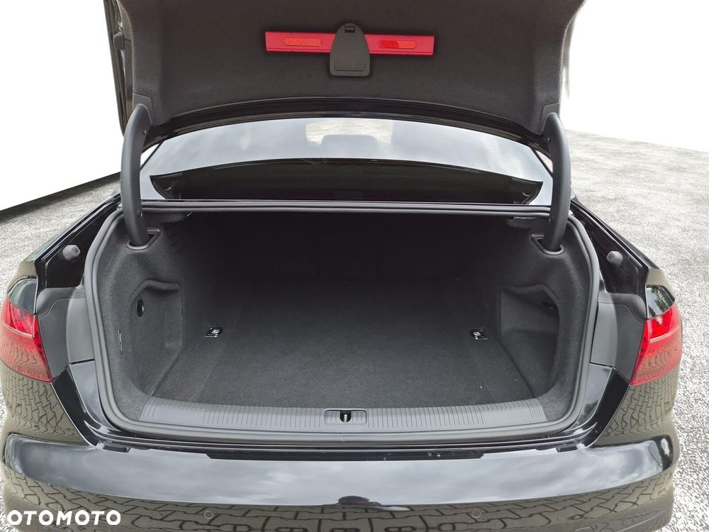 Audi A4 Limousine - 28