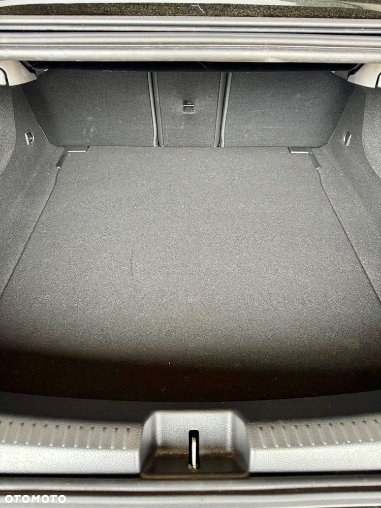 Mercedes-Benz CLA 180 AMG Line 7G-DCT - 17