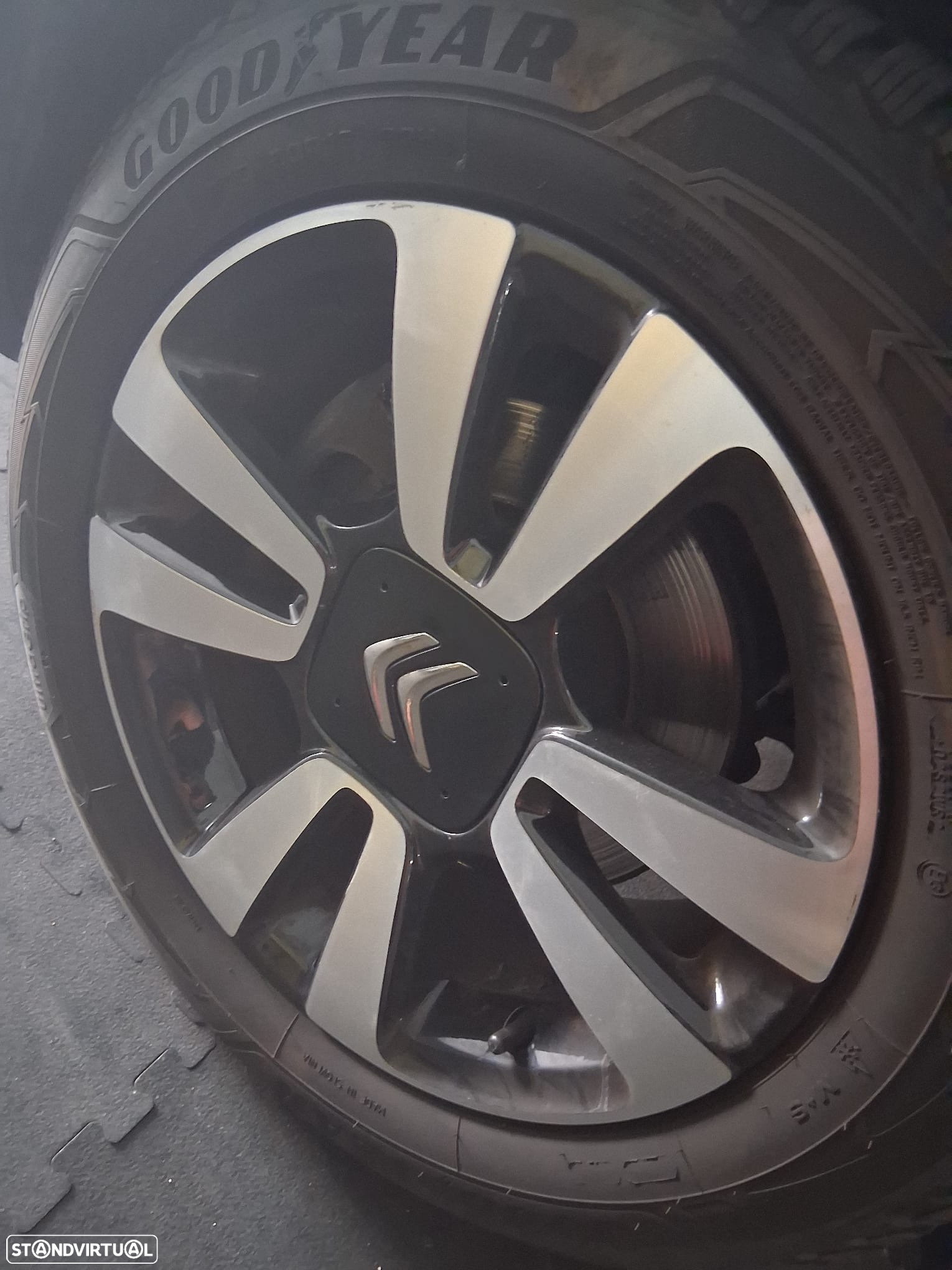 Citroën C3 Aircross PureTech 110 Stop & Start Shine - 8