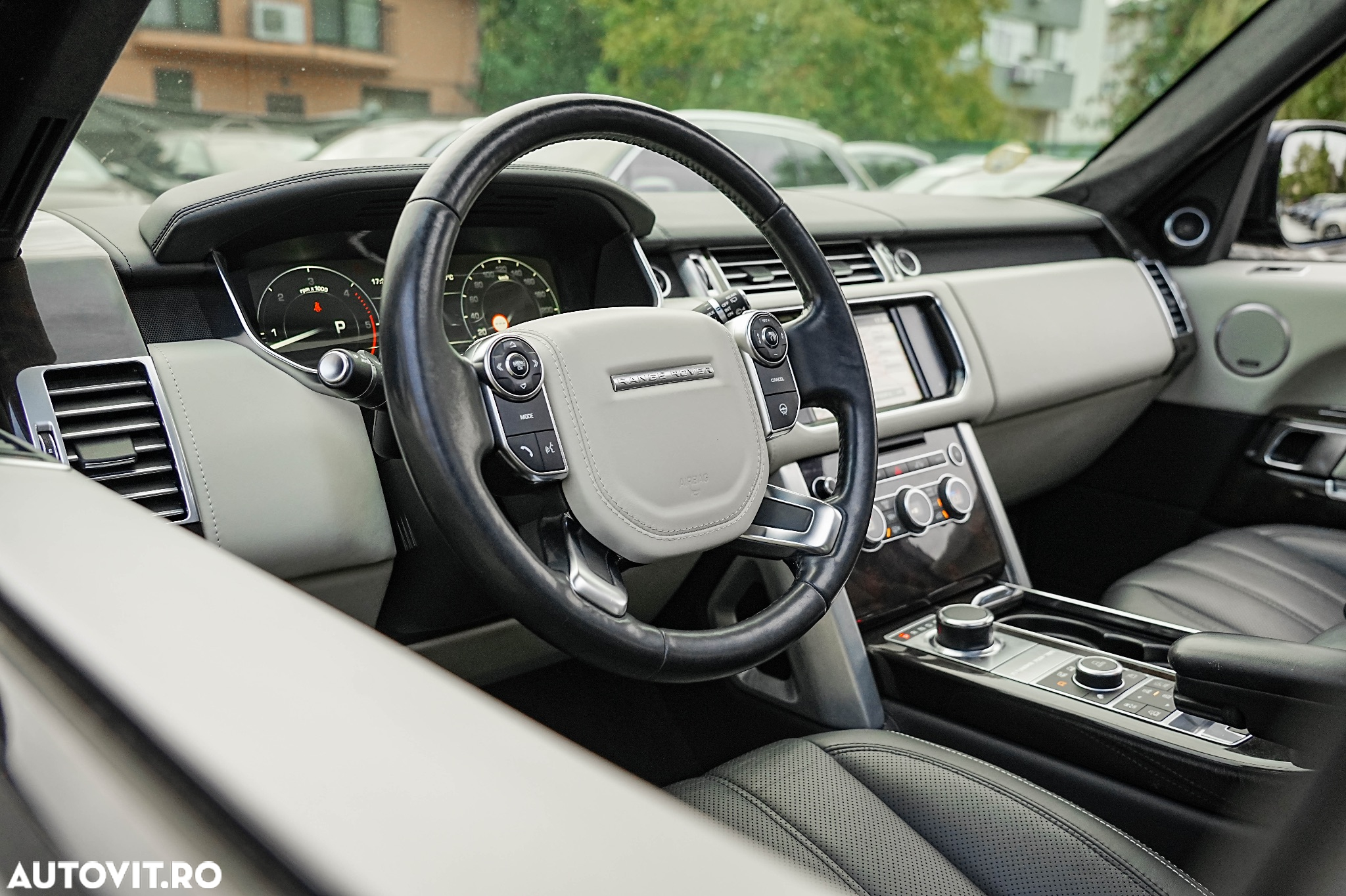 Land Rover Range Rover 3.0 I TDV6 SVAutobiography - 11