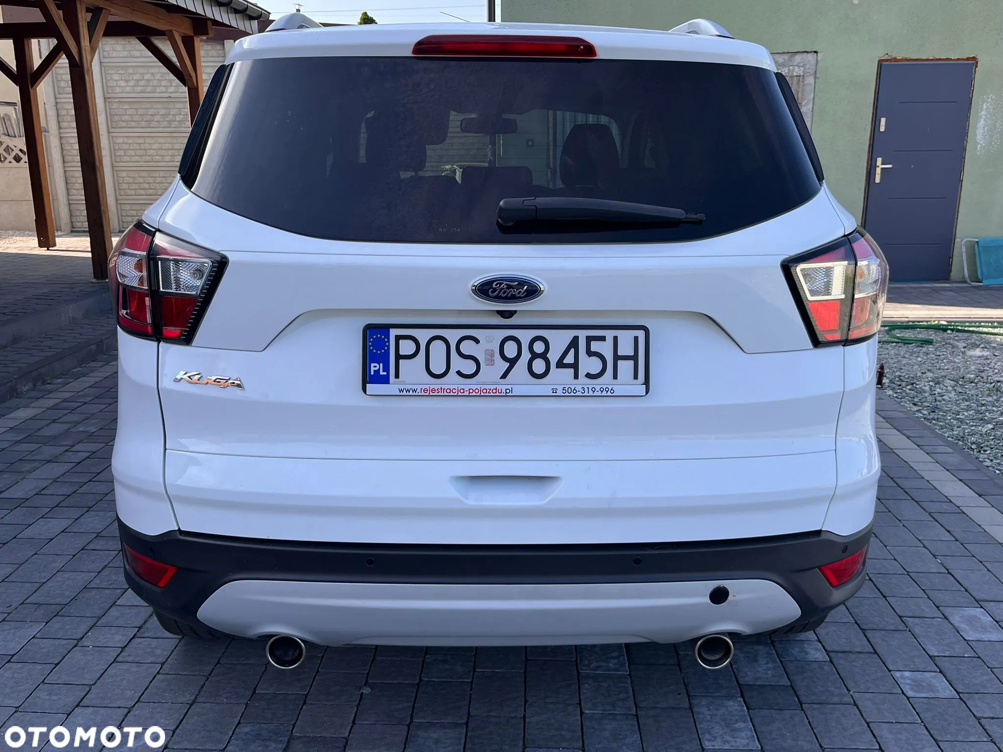 Ford Kuga 2.0 TDCi 2x4 Titanium - 4