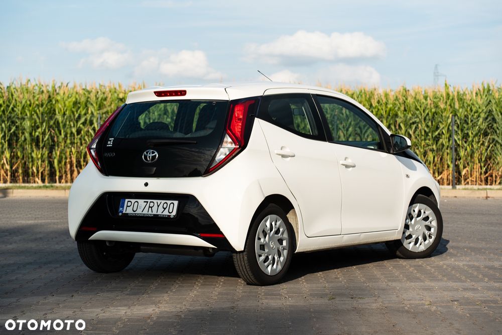 Toyota Aygo x-play - 10