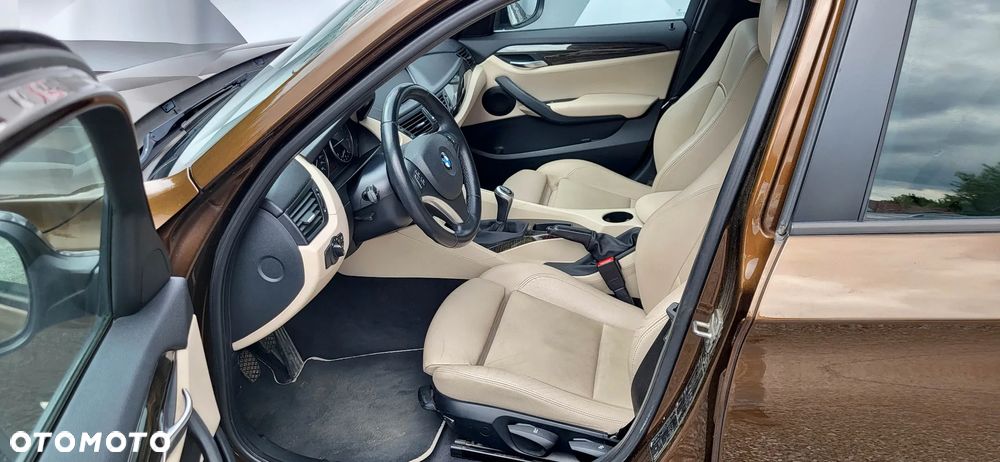BMW X1 sDrive18d xLine - 16