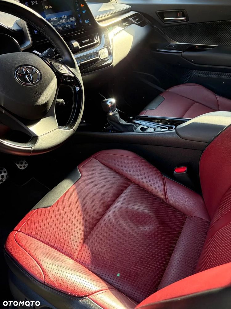 Toyota C-HR - 8