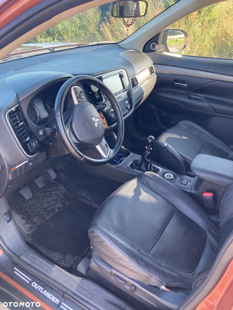 Mitsubishi Outlander 2.2 DI-D 4WD Intense - 8