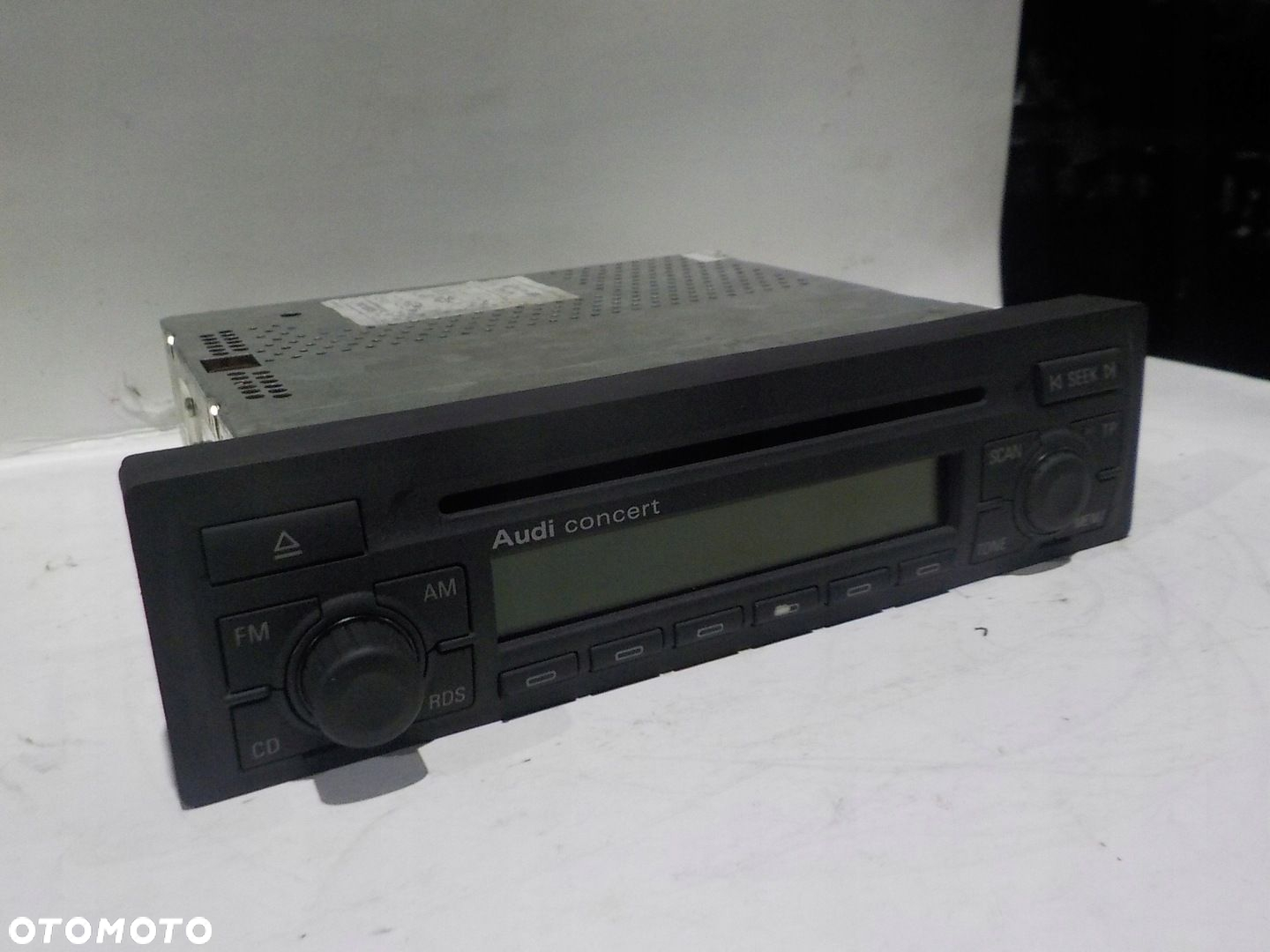 AUDI A6 C5 A2 RADIO FABRYCZNE KOD 4B0035186P - 5