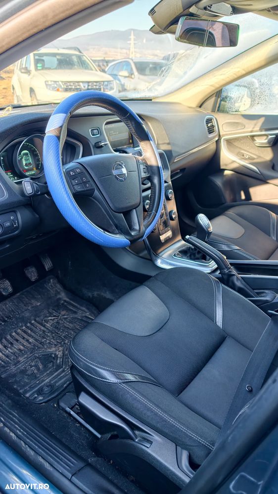 Volvo V40 D2 - 9