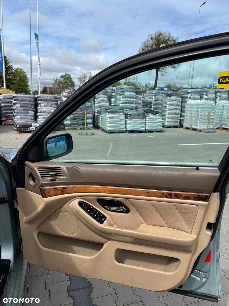 BMW Seria 5 - 16