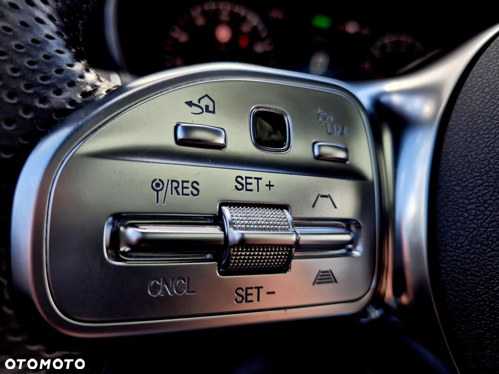 Mercedes-Benz GLC - 18