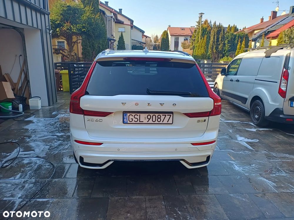 Volvo XC 60 B5 B AWD Plus Dark - 25