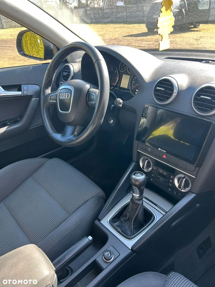 Audi A3 Sportback 1.6 TDI DPF Attraction - 15