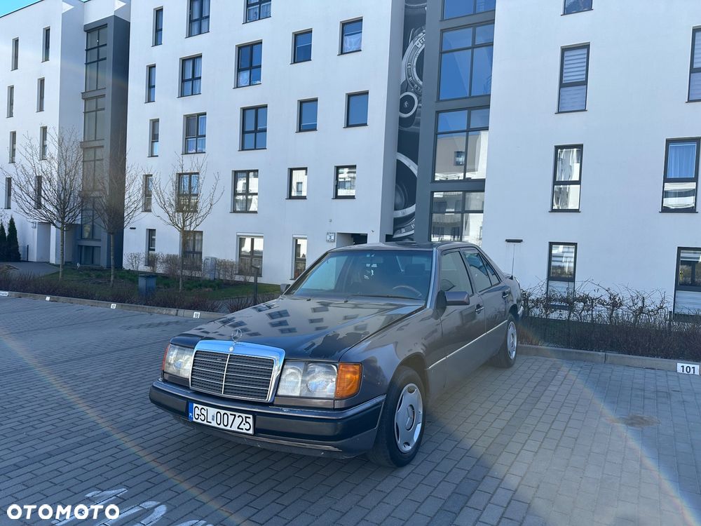 Mercedes-Benz W124 (1984-1993) - 1
