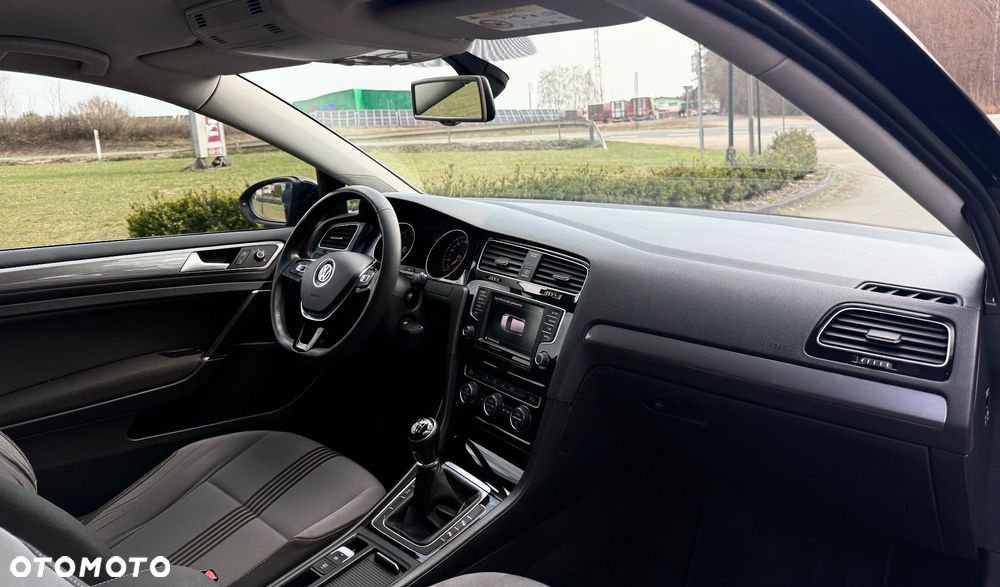 Volkswagen Golf 1.2 TSI BlueMotion Technology Comfortline - 9