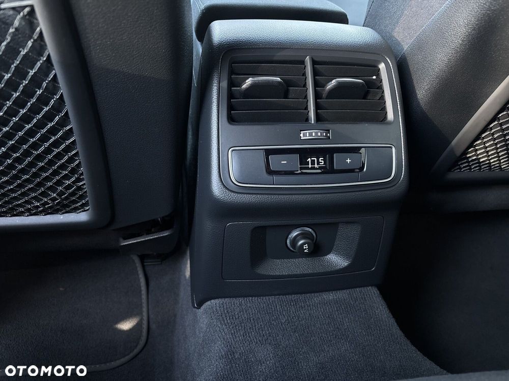 Audi A4 Limousine - 30