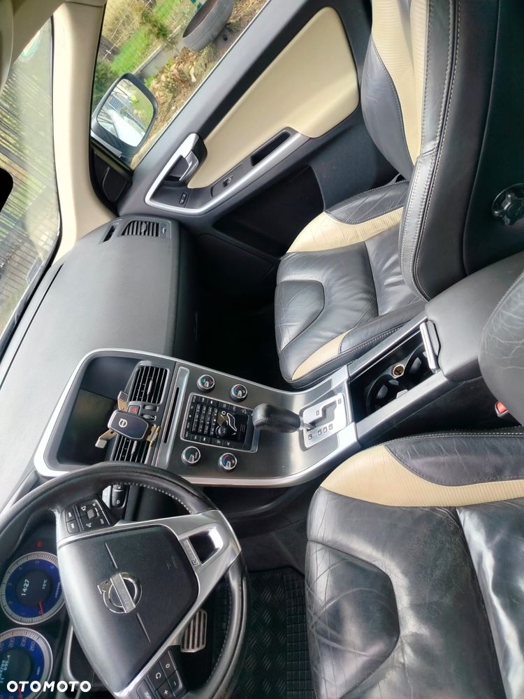 Volvo XC 60 D5 AWD Summum - 8