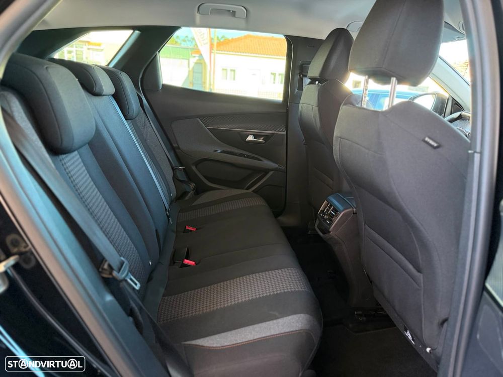 Peugeot 3008 1.5 BlueHDi Active Pack - 23