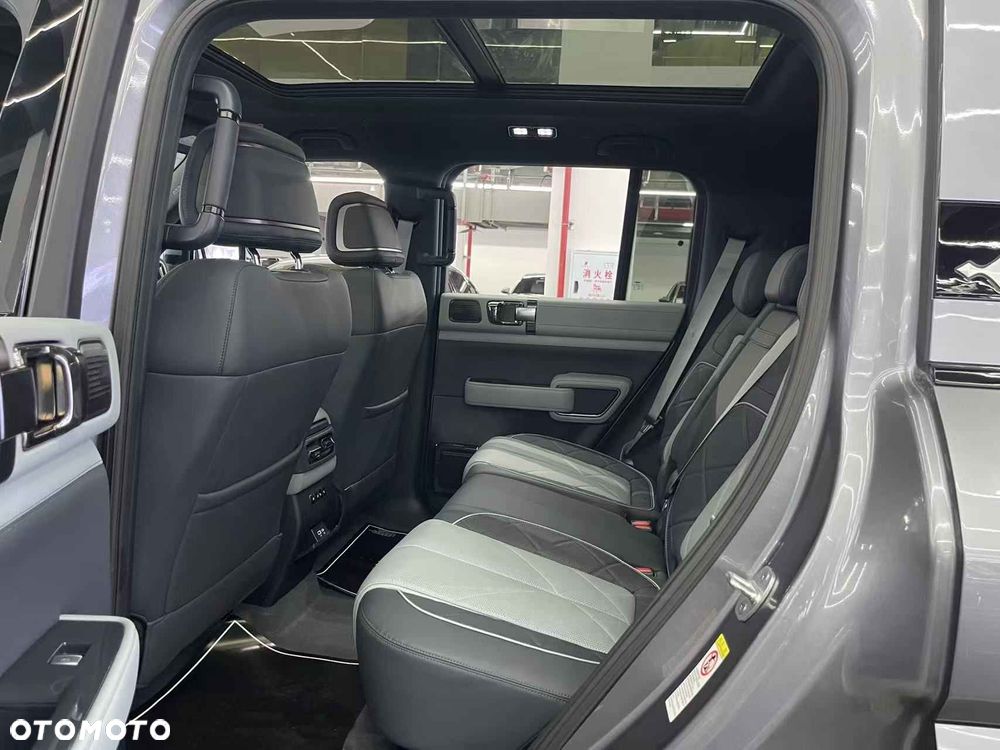 BYD Leopard 5 - 9