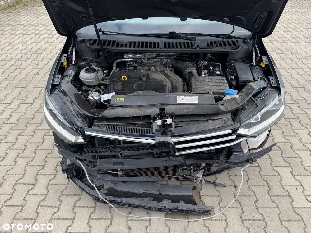 Volkswagen Touran - 19