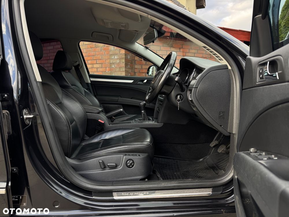 Skoda Superb 2.0 TDI Business - 11