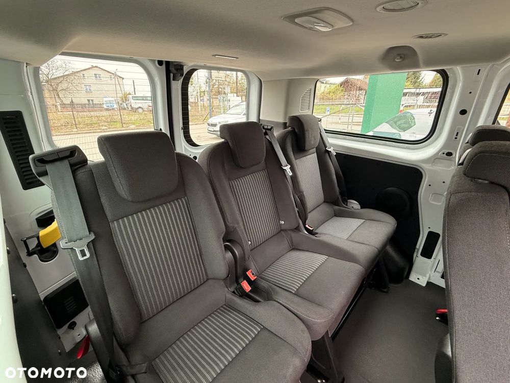 Ford Transit Custom - 13