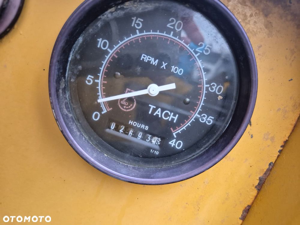 Vermeer D33X44 NAVIGATOR / WIERTNICA HORYZONTALNA / STAN BARDZO DOBRY / 400M ŻERDZI / MOŻLIWOŚĆ TRANSPORTU / W PEŁNI SPRAWNA / SERWISOWANA NA BIEZĄCO / PIERWSZY WŁAŚCICIEL - 40