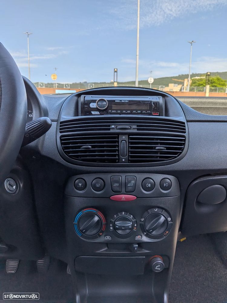Fiat Punto 1.2 16V ELX - 20