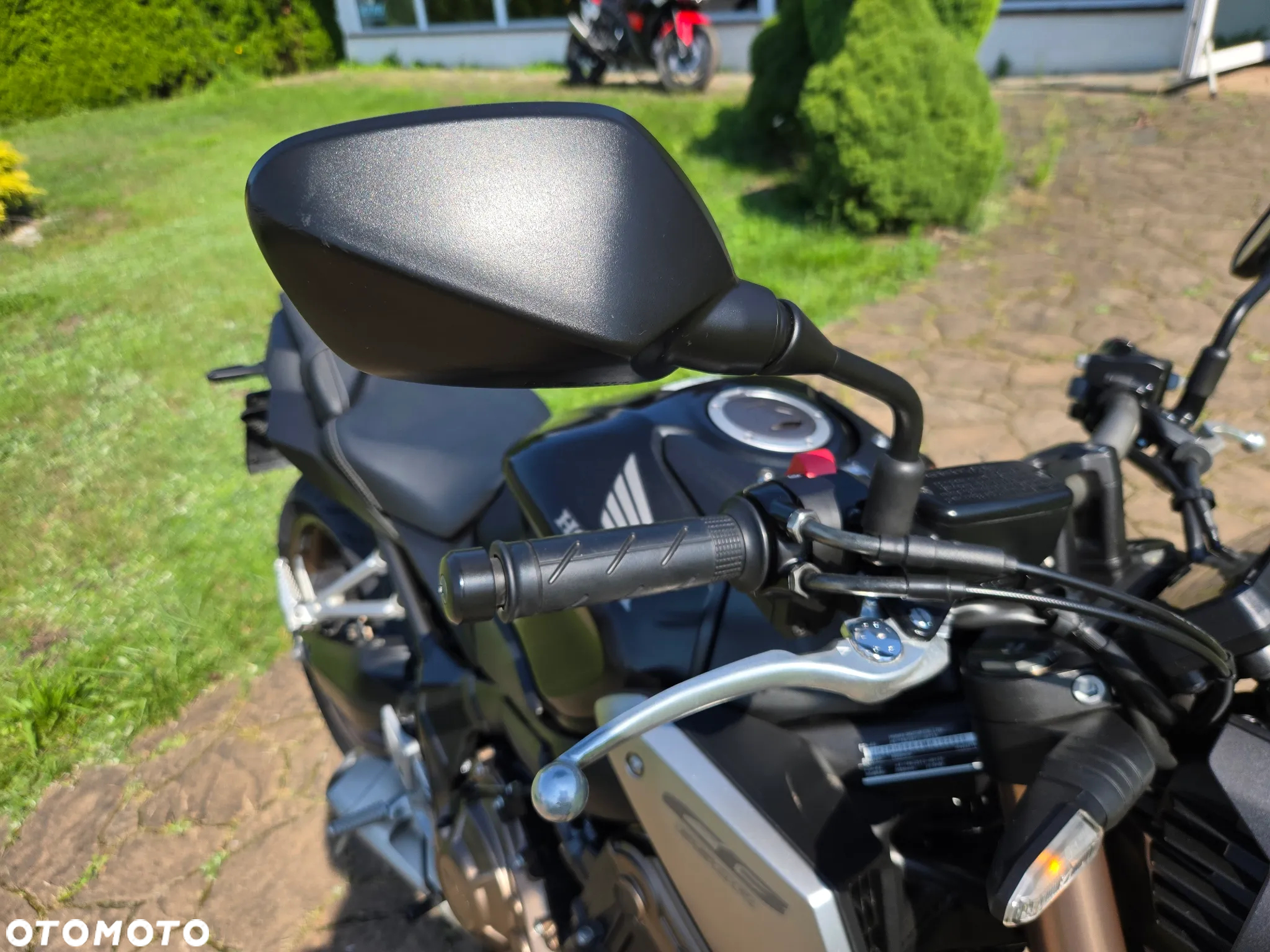 Honda CB - 23