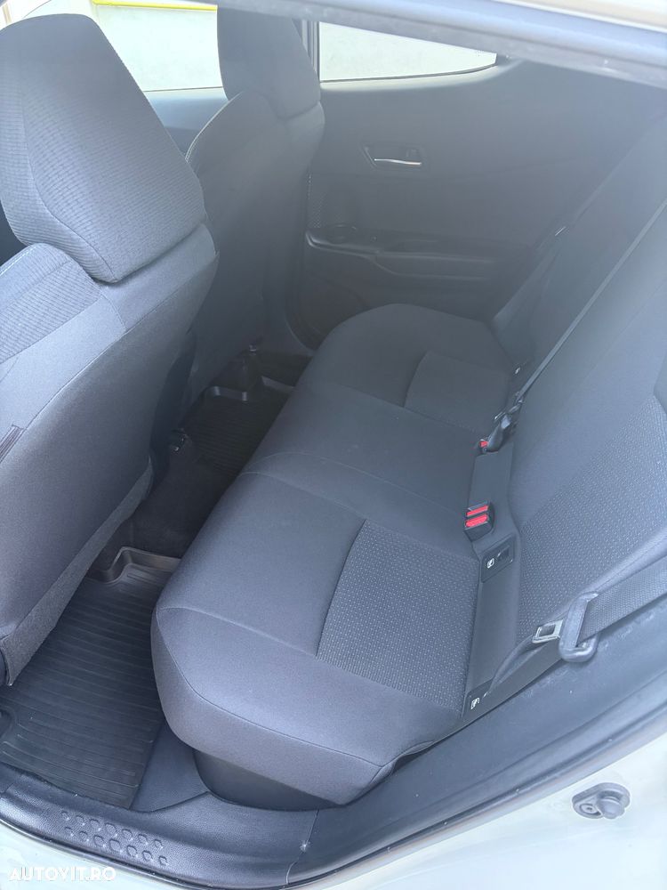 Toyota C-HR Business-Edition - 11