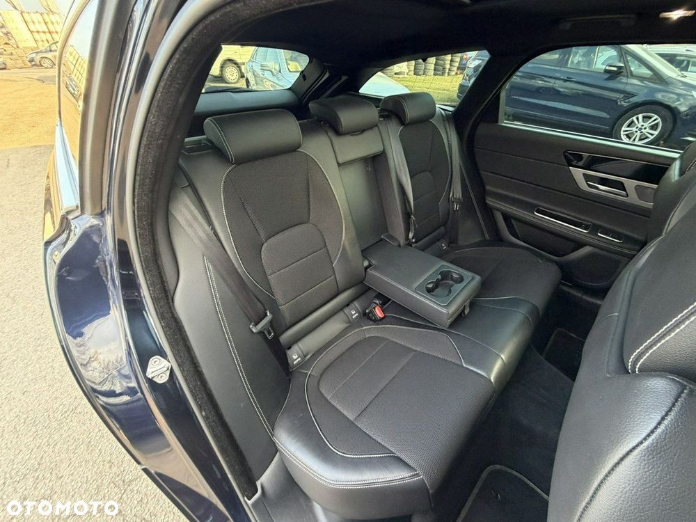 Jaguar XF - 30