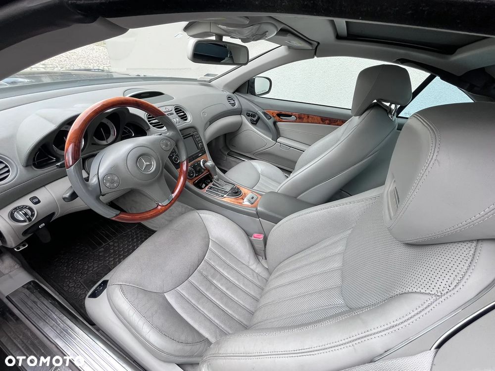 Mercedes-Benz SL - 10