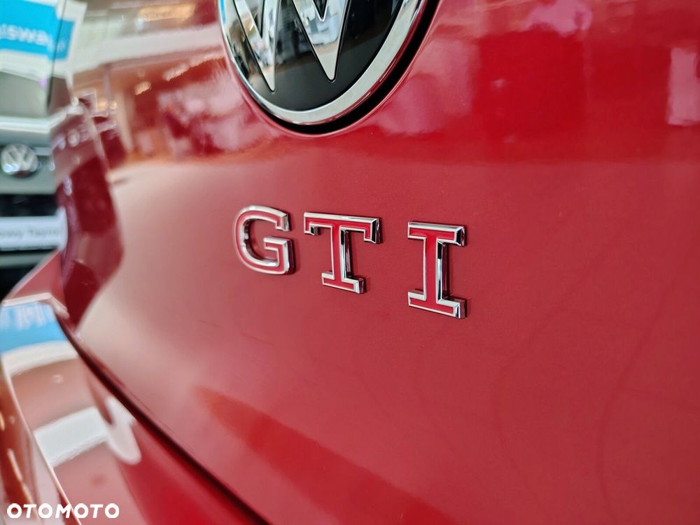 Volkswagen Golf - 36
