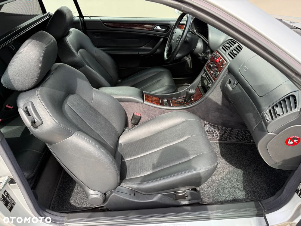 Mercedes-Benz CLK - 18