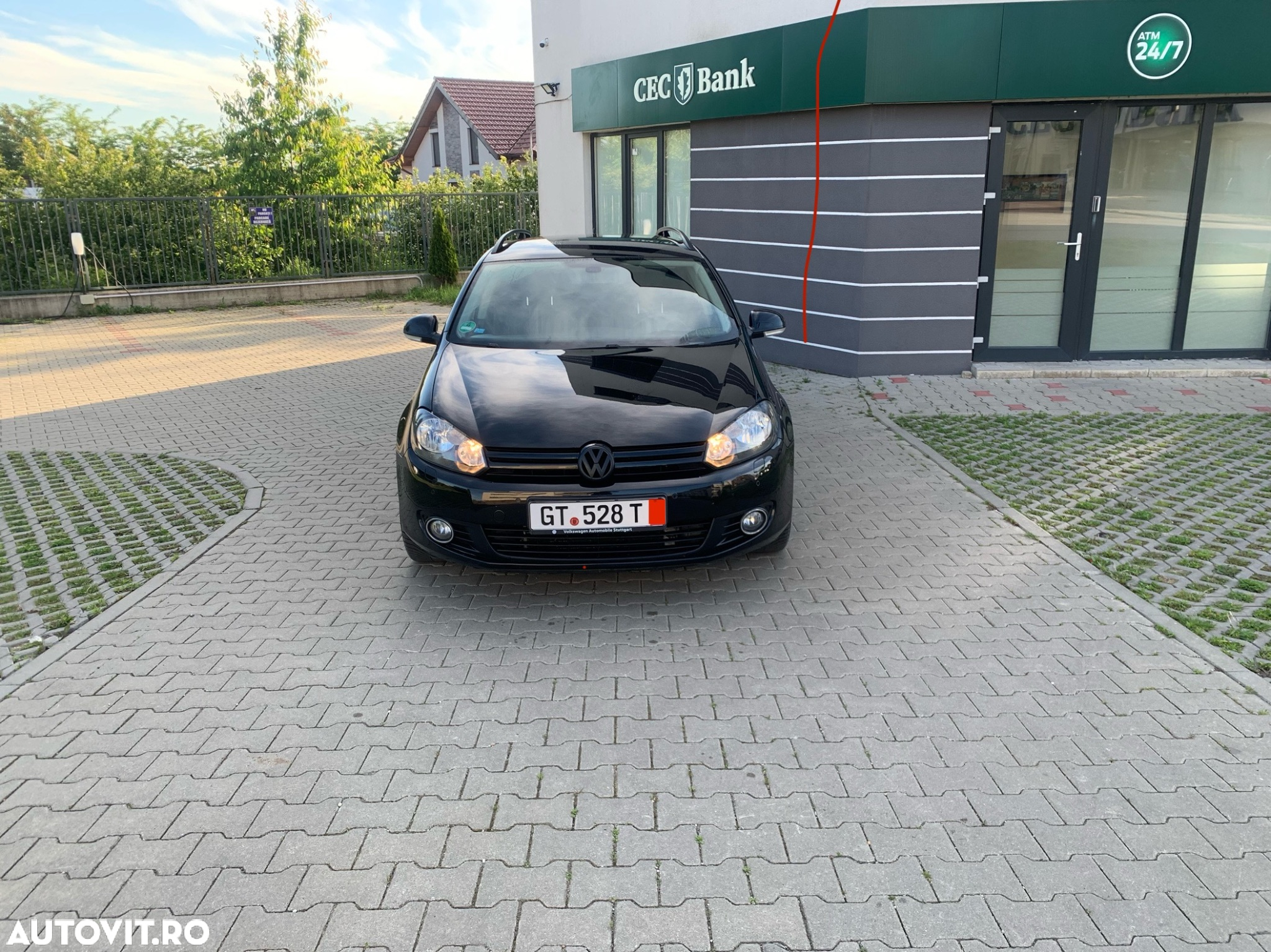 Volkswagen Golf 2.0 TDI DPF BlueMotion Technology MATCH - 2