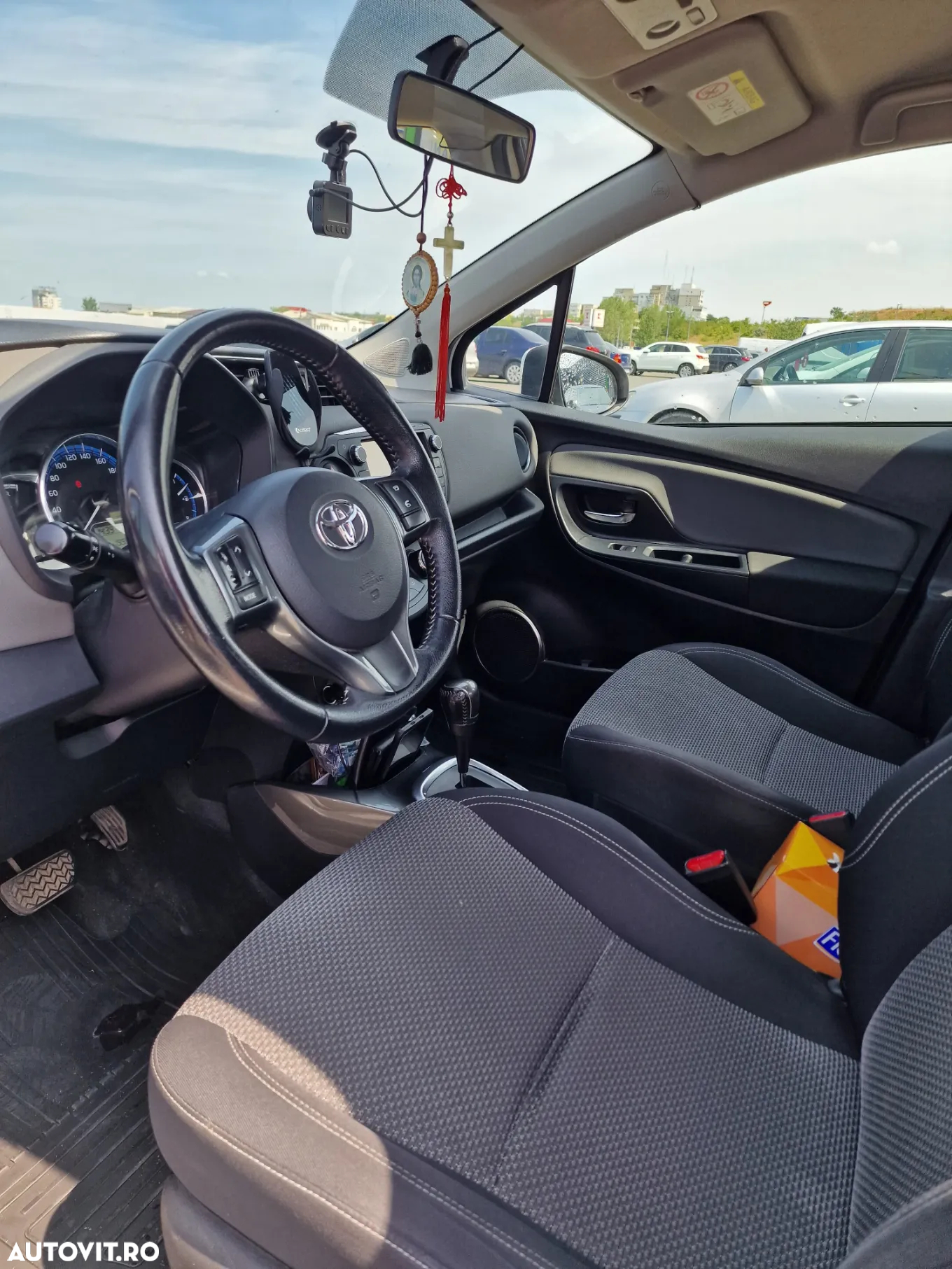 Toyota Yaris 1.5 VVT-i HSD Terra - 10