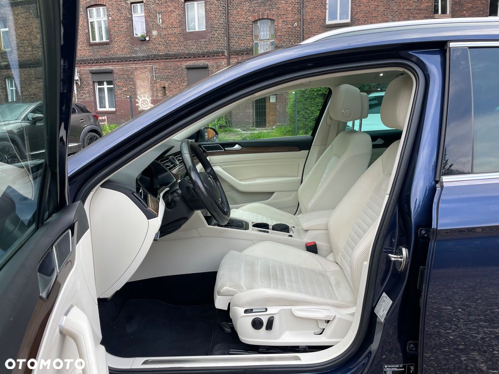 Volkswagen Passat - 14