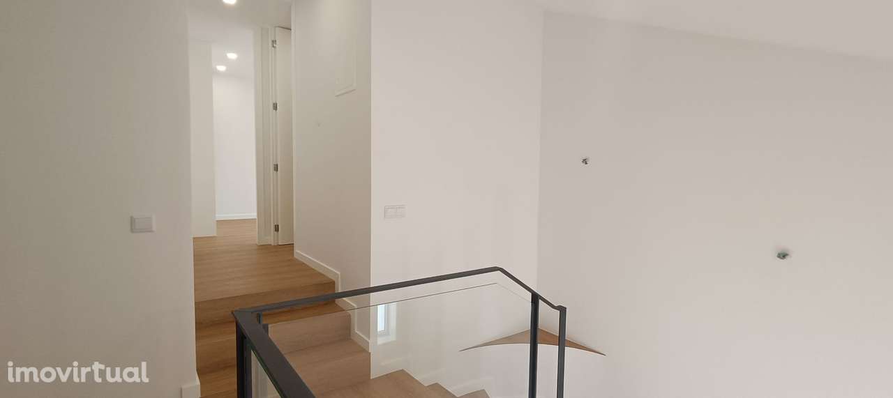 Moradia em Banda T2+1 Venda em Aver-o-Mar, Amorim e Terroso,Póvoa de V - Grande imagem: 2/39