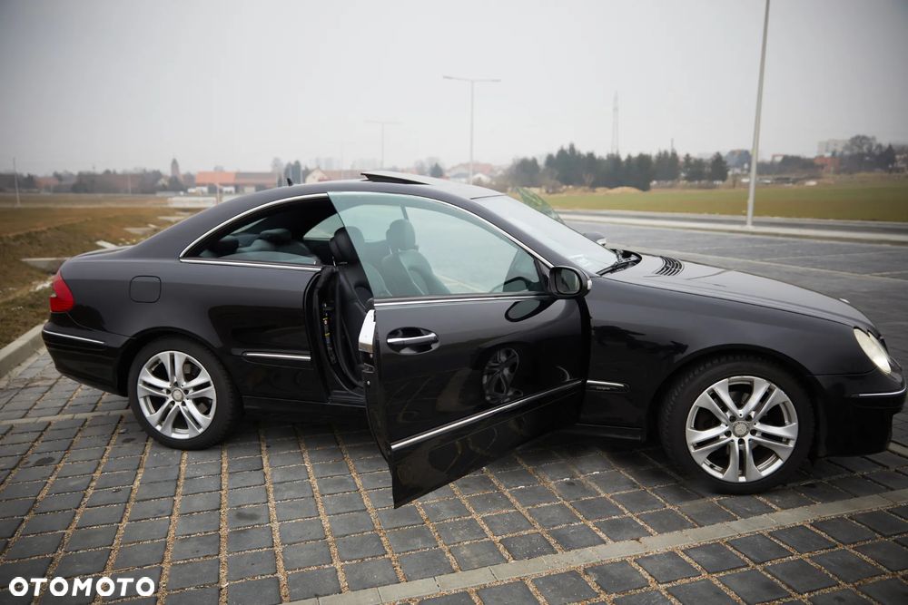 Mercedes-Benz CLK - 18
