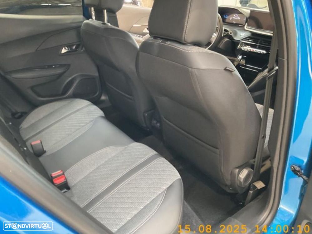 Peugeot 2008 1.2 PureTech Allure EAT8 - 9