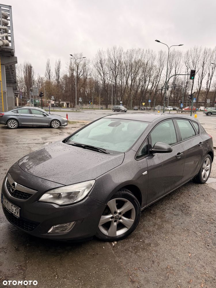 Opel Astra 1.3 CDTI Enjoy ecoFLEX - 1