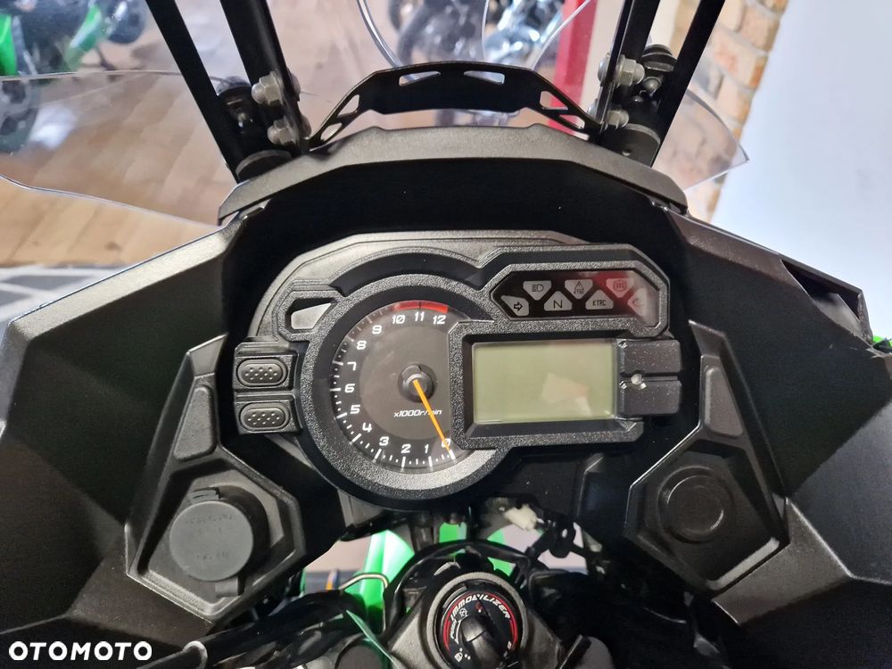 Kawasaki Versys 1000 - 25